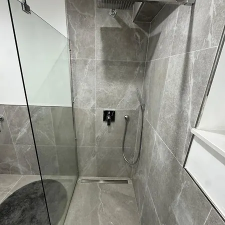 Mit Netflix Nahe Badewelt & Museum * Sinsheim